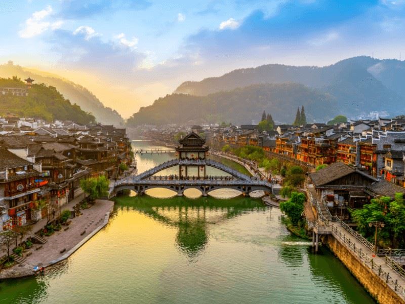 Khám phá Trung Hoa : Hà Nội - Nghi Xương - Tam Hiệp  - Phượng Hoàng Cổ Trấn - Trương Gia Giới
