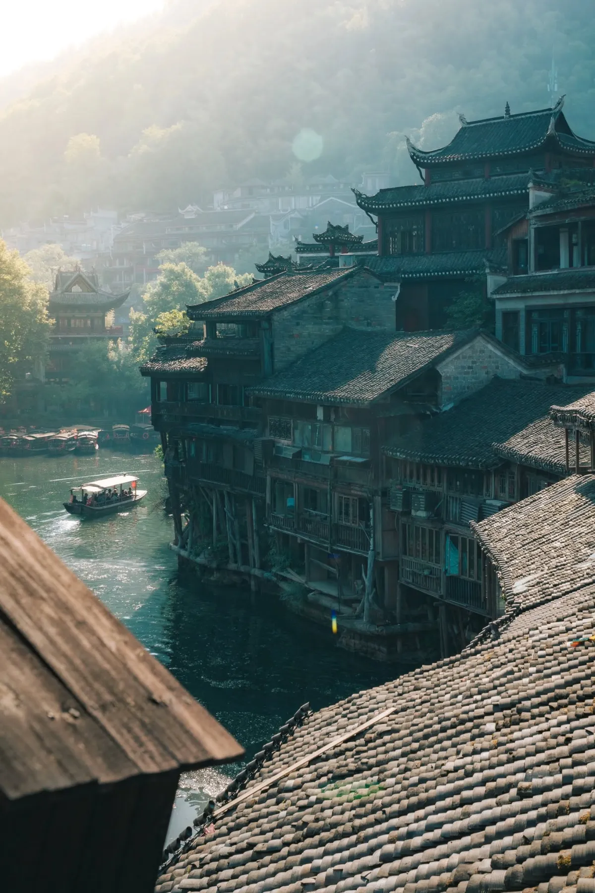 Khám Phá Sắc Màu Trung Hoa : Hà Nội - Nghi Xương - Tam Hiệp - Phượng Hoàng Cổ Trấn - Trương Gia Giới