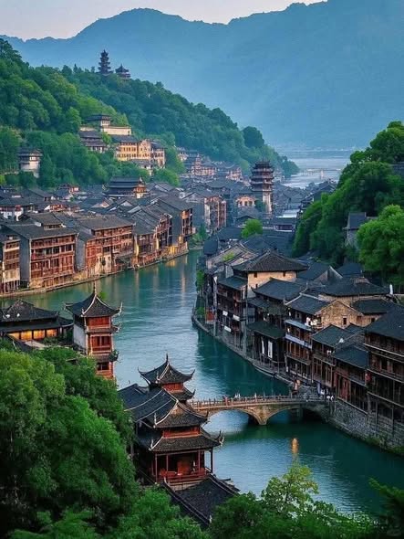 CHÙM TOUR KHÁM PHÁ SẮC MÀU TRUNG HOA: HÀ NỘI – ÂN THI - PHƯỢNG HOÀNG CỔ TRẤN - TRƯƠNG GIA GIỚI