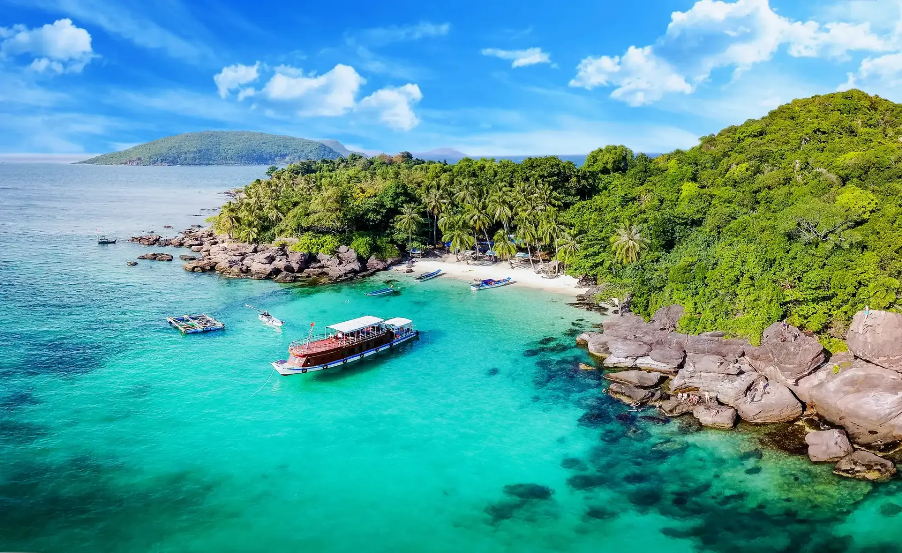 Tour Đảo Ngọc Phú Quốc 4N3Đ: Vui Chơi "Thành Phố Không Ngủ" Grand World, Tắm Biển Bãi Sao Và Trải Nghiệm Câu Cá, Lặn Ngắm San Hô Quần Đảo An Thới